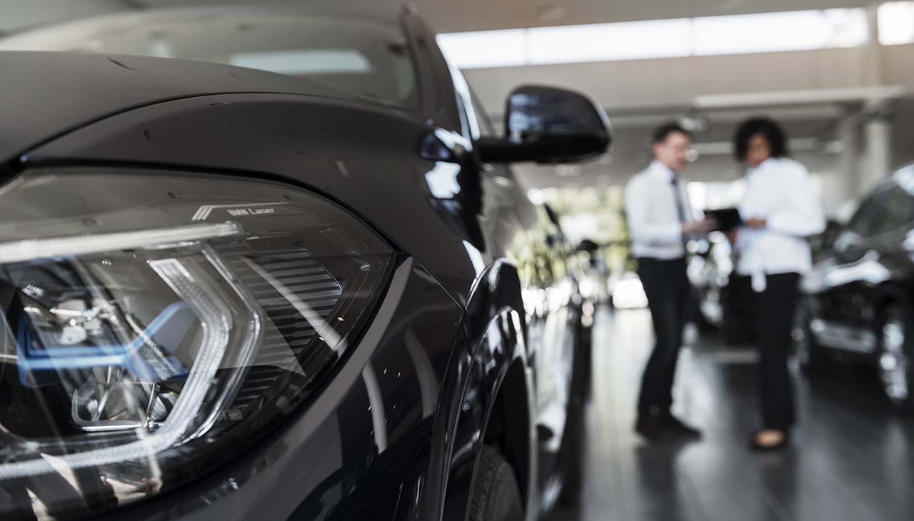 La Guía Legal Imprescindible para Vender un Coche en España